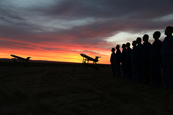 飞行队剪影.jpg 飞行队剪影.jpg