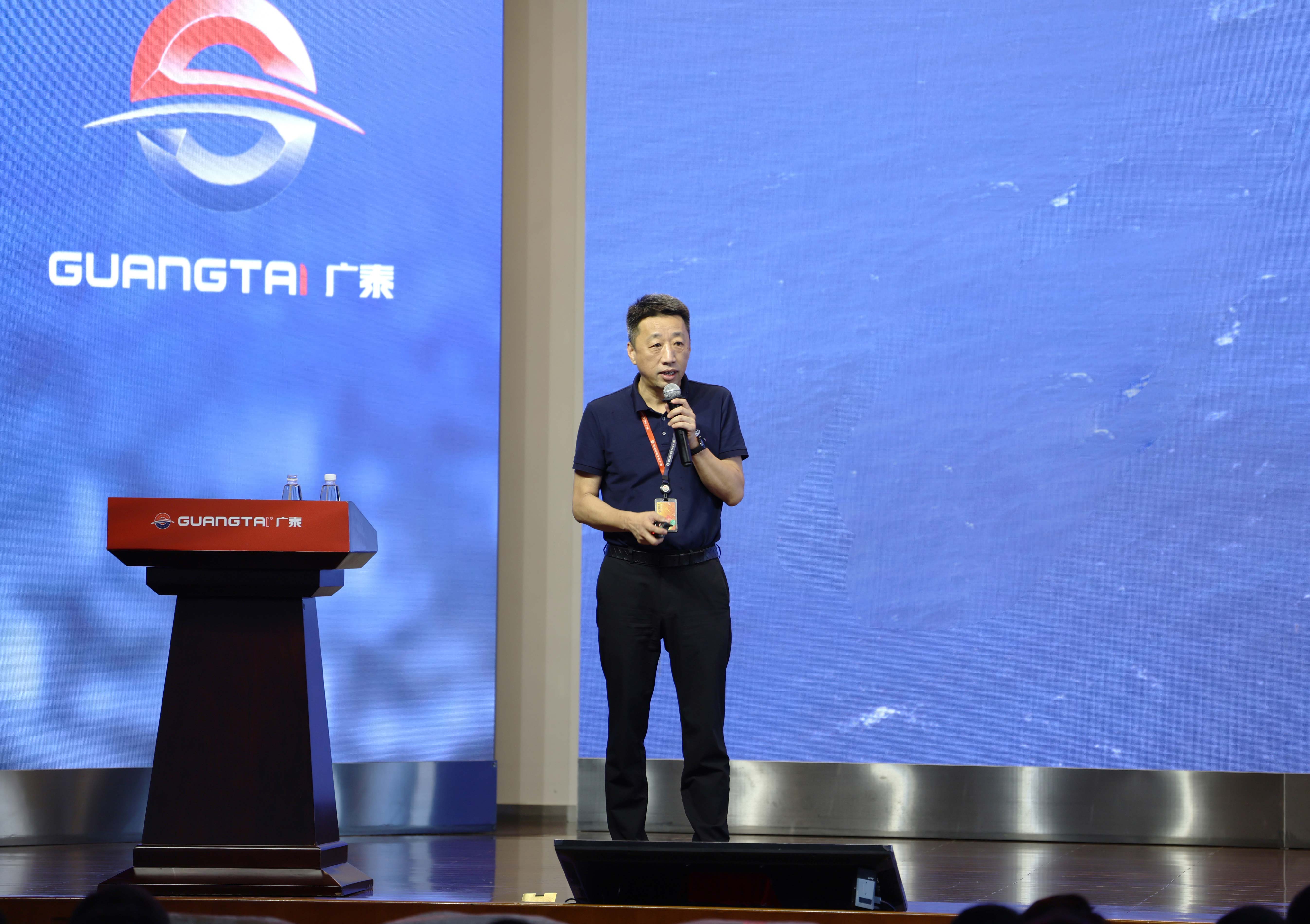 轩总.jpg 轩总.jpg